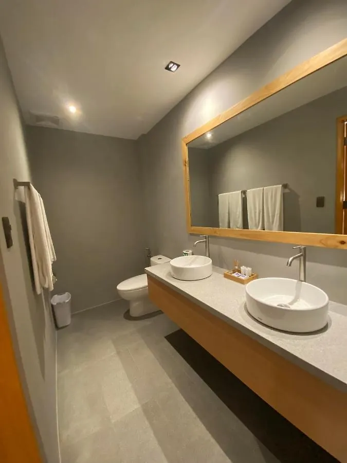 Mayfair Resort Panglao 2*,