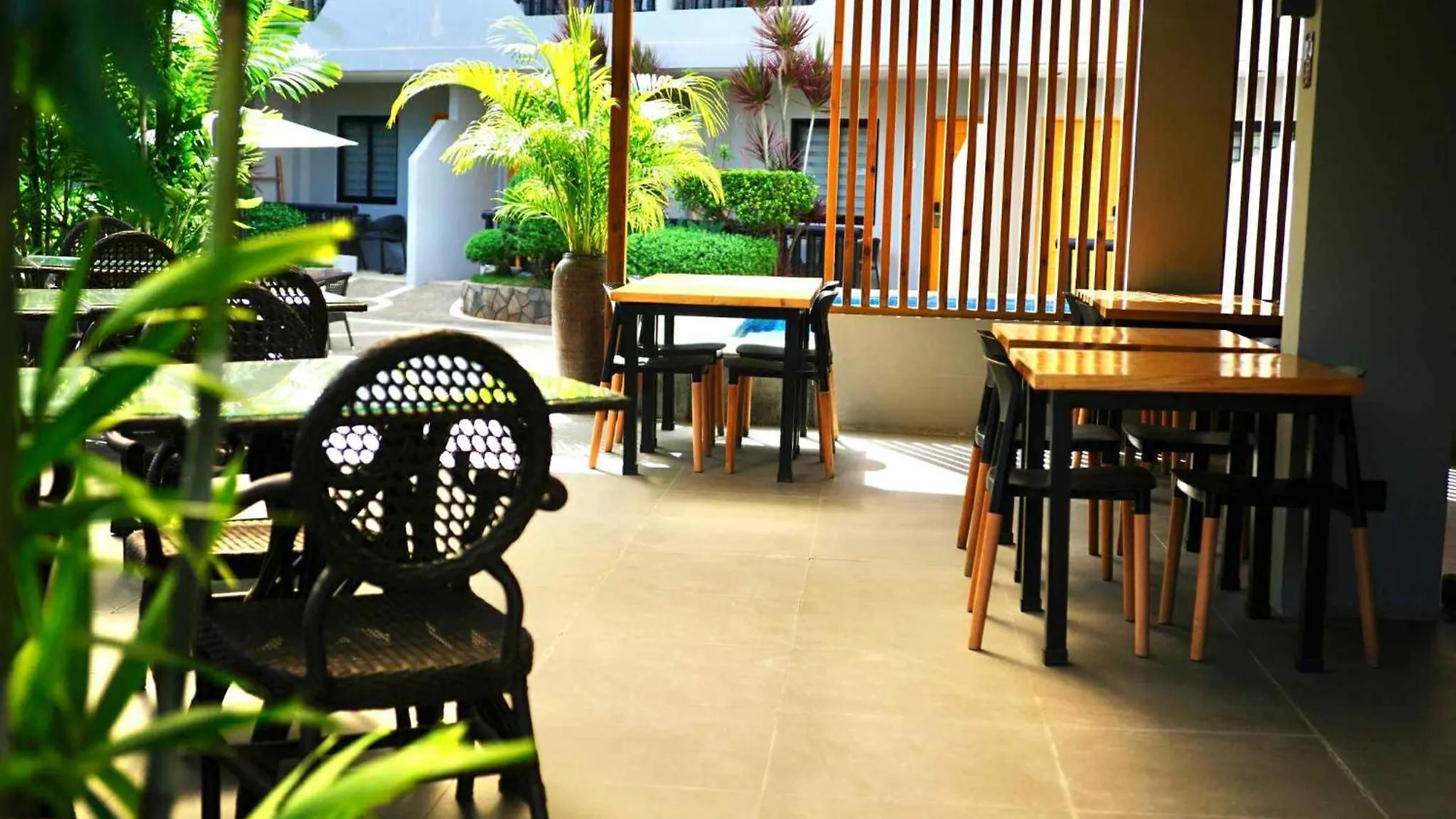 Mayfair Resort Panglao