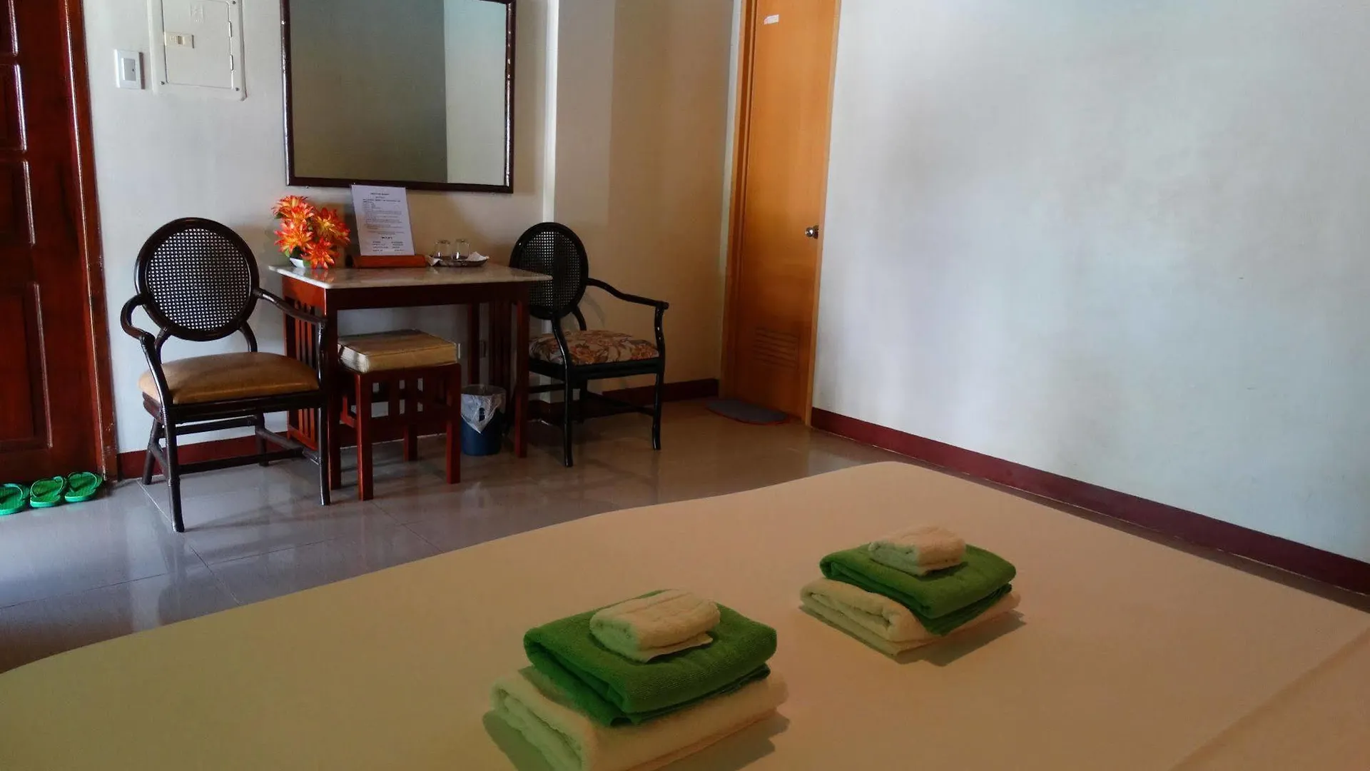 Mayfair Resort Panglao